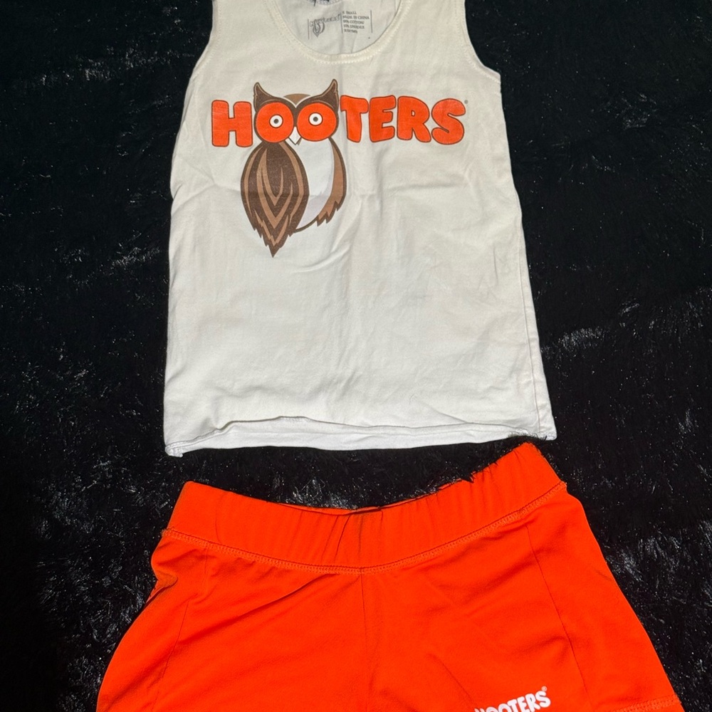 Hooters White Tank Top and Orange Shorts Set -GREAT FOR HALLOWEEN!